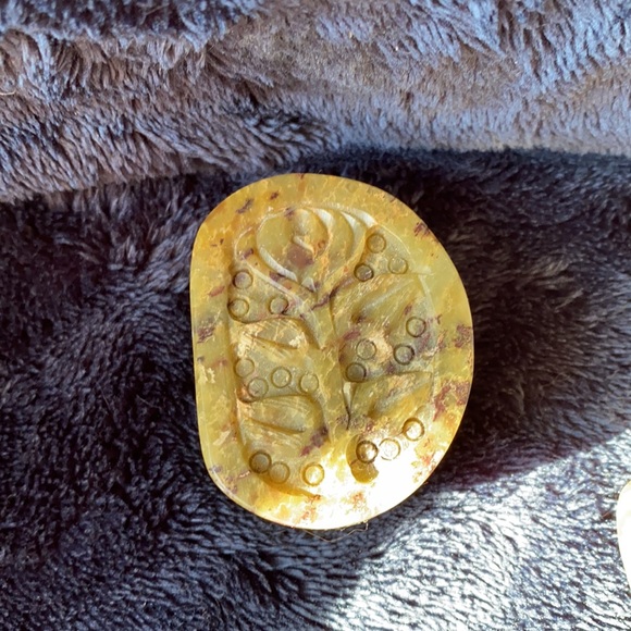 Hinged Container Hand Carved Soap Stone - Picture 6 of 8